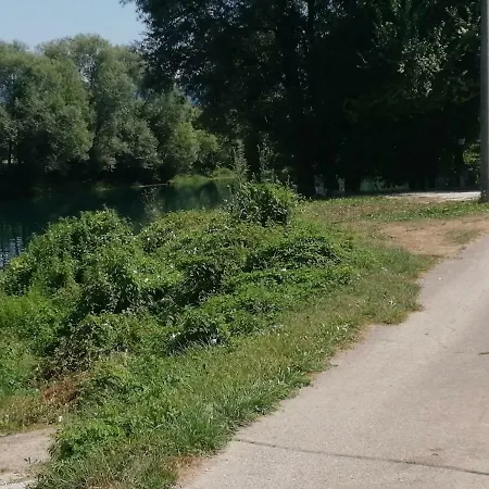 Andira Una Apartman